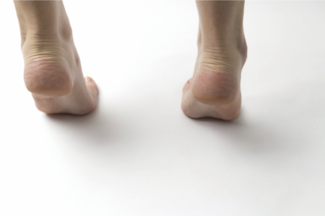踵の痛み　足底筋膜炎